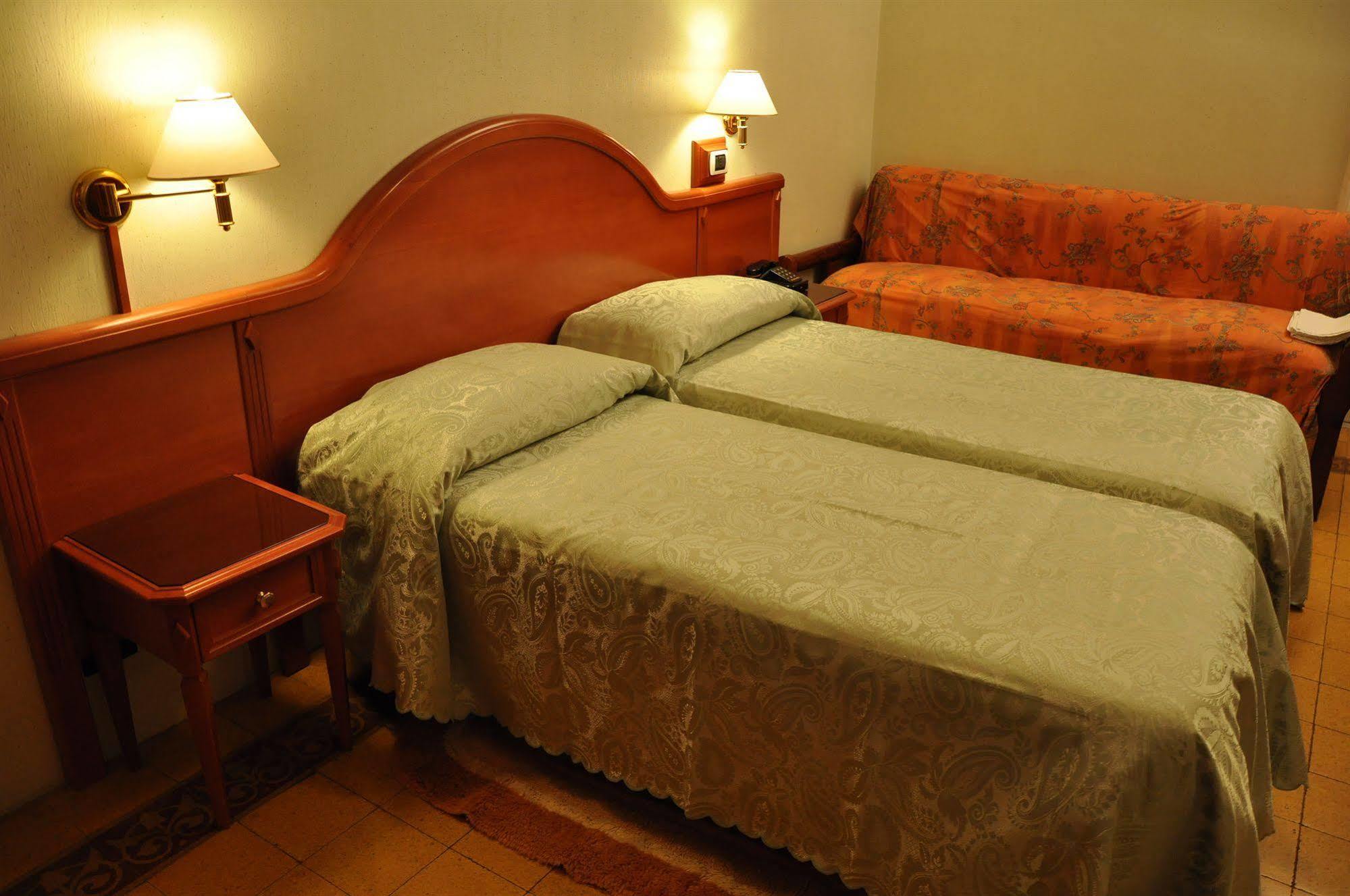 Albergo Sandra Rom Exteriör bild